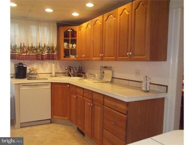 318 Lakeview Ave, Drexel Hill, PA 19026 - photo 7