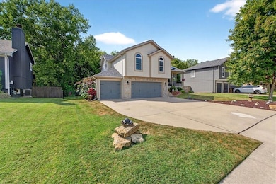 224 S Huntsman Blvd, Raymore, MO 64083 - photo 3