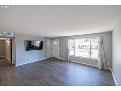 5555 Red Leaf Dr S, Salem, OR 97306 - photo 6