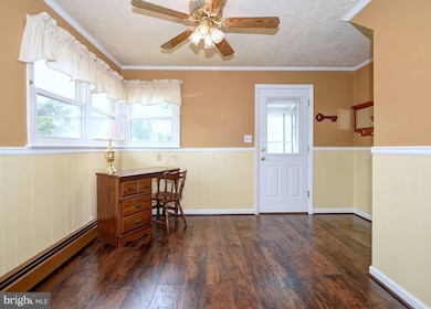 952 Lance Ave, Essex, MD 21221 - photo 4