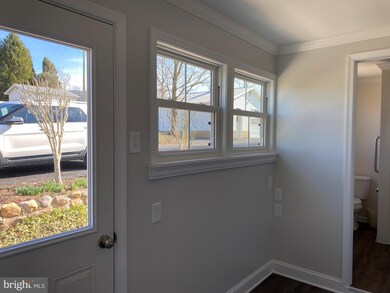 403 Palmyra Rd, Edinburg, VA 22824 - photo 5