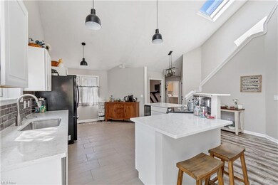 654 Fairfield Ln, Aurora, OH 44202 - photo 5