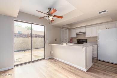 2815 N 52nd St unit 13, Phoenix, AZ 85008 - photo 7