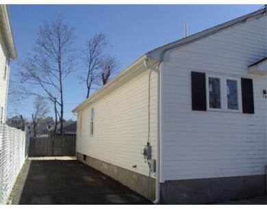 16 Calhoun Ave, Providence, RI 02907 - photo 4