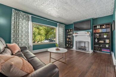 1323 Mulford Road