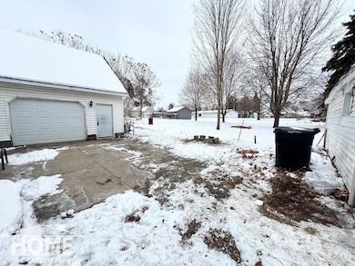 721 Wright Ave, Owosso, MI 48867 - photo 4