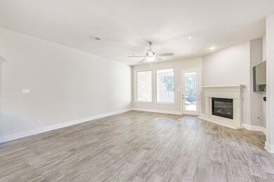 210 Liatris Ct, Conroe, TX 77304 - photo 6