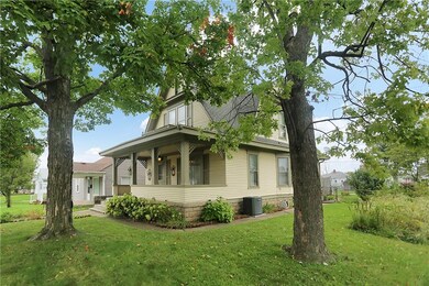 209 S 5th Ave, Beech Grove, IN 46107 - photo 2