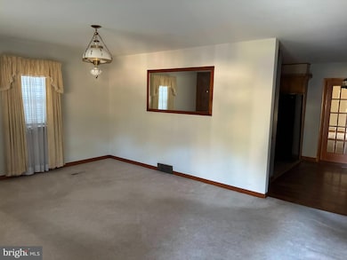 11 W Highland Ave, Enola, PA 17025 - photo 7