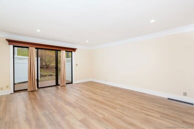 13 Lawson Ln unit 13, Ridgefield, CT 06877 - photo 6