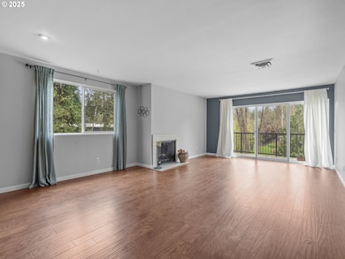 Living Room/Dining Room