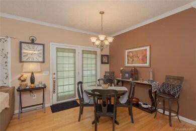 411 Wakefield Dr unit 15, Hendersonville, NC 28792 - photo 6