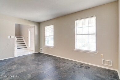 73 Moonlight Ct, Toms River, NJ 08753 - photo 4