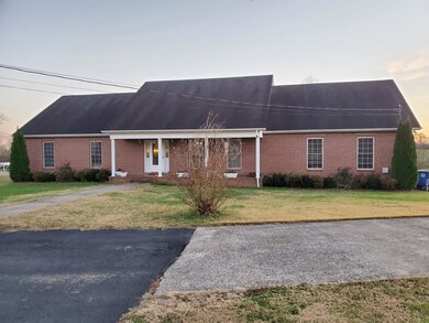 601 Foxhall Dr, Shelbyville, TN 37160 - photo 3