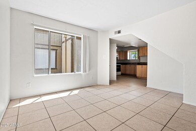 1742 E Pepper Cir unit 2, Mesa, AZ 85203 - photo 4