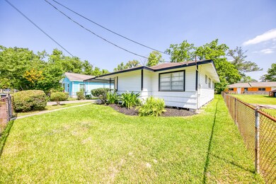 4333 E Toliver St, Houston, TX 77016 - photo 4