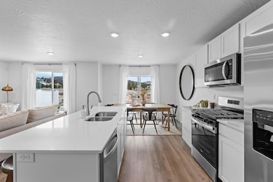 Mill-Oak Kitchen Dining