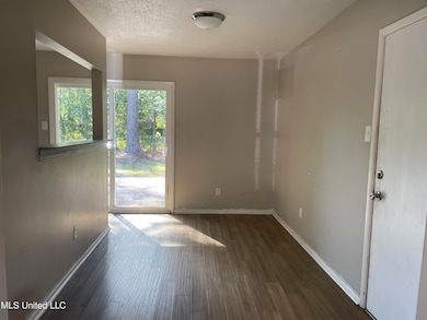 15905 Waycross Dr, Biloxi, MS 39532 - photo 3