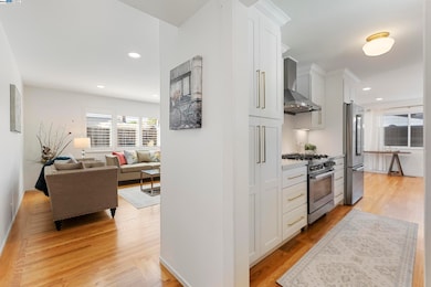 5490 Wilke Dr, Concord, CA 94521 - photo 7