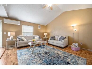 413 NW Evans St, Sheridan, OR 97378 - photo 6