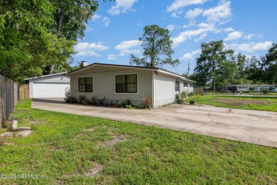 2211 Hugh Edwards Dr, Jacksonville, FL 32210 - photo 3