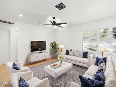 0B2A0001 - Living Room - Modern - 15