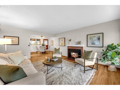 10416 NE Davis St, Portland, OR 97220 - photo 4