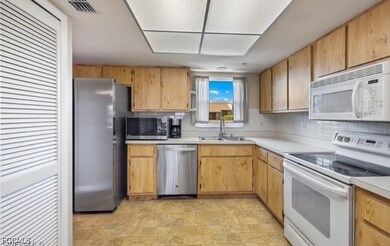 15390 Moonraker Ct unit 411, North Fort Myers, FL 33917 - photo 4