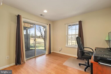 12052 Kemps Landing Cir, Manassas, VA 20109 - photo 7