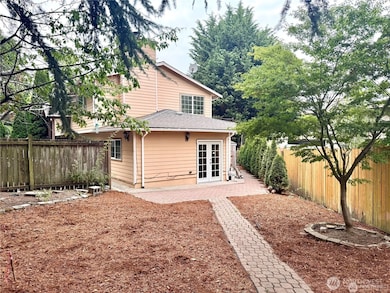 4016 Burton Place W, Seattle, WA 98199 - photo 2