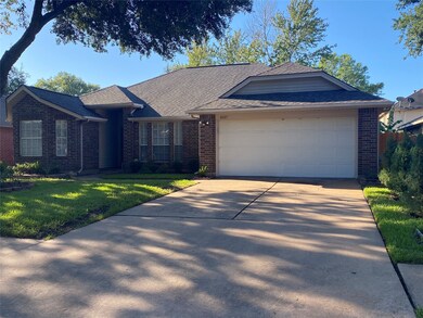 8227 Summertree Dr, Houston, TX 77040 - photo 2