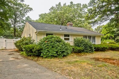 15 Lawton St, Springfield, MA 01109 - photo 3