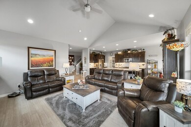 3672 SW Coyote Ln-14