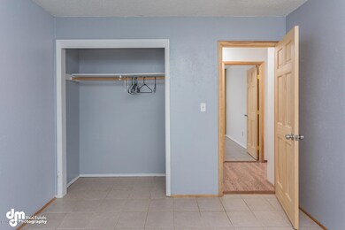 712 N Bragaw St Unit 12-large-008-Unit 1