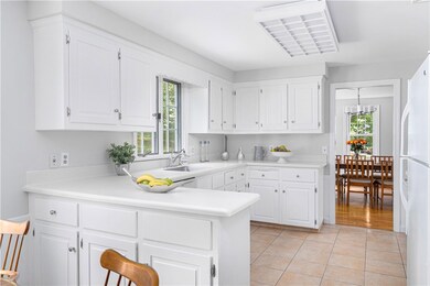 95 Red Barn Ln, East Greenwich, RI 02818 - photo 7