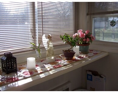 22 Fredette St unit 22, Chicopee, MA 01022 - photo 7