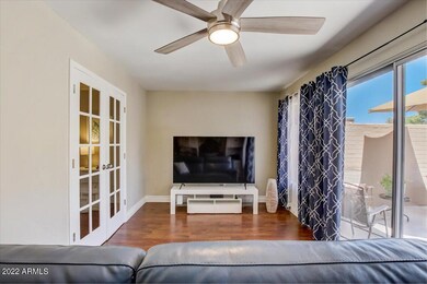 09-N Hawthorn Dr-009