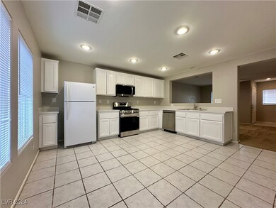8398 Bismark Sapphire St, Las Vegas, NV 89139 - photo 3