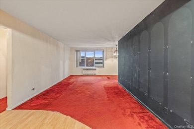 Bay Ter Co-Op unit 6D, Bayside, NY 11360 - photo 5