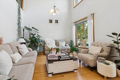 238 N Hillcrest Ave, Addison, IL 60101 - photo 6