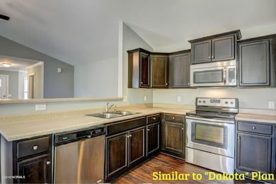 909 Linda Ln, Burgaw, NC 28425 - photo 5