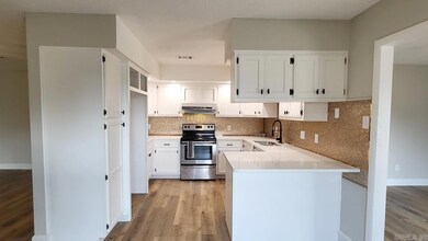 227 Royale Dr, Jonesboro, AR 72401 - photo 4