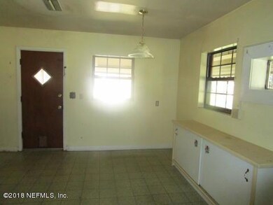 7207 Ridgeway Rd N, Jacksonville, FL 32244 - photo 5