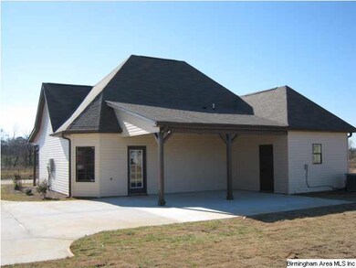 LARGE BACK YARD