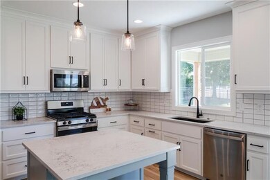 Quartz kitchen countertops