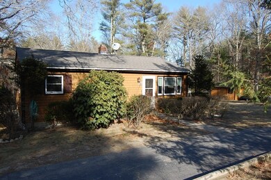 131 Center St, Carver, MA 02330 - photo 3