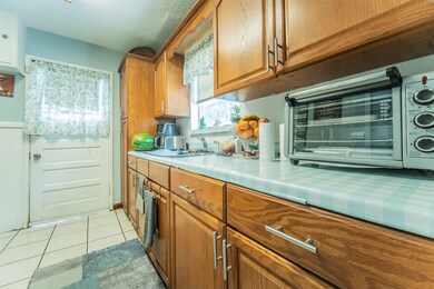 810 Cherokee Trace, Grand Prairie, TX 75051 - photo 6