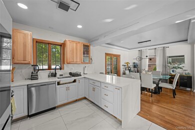 163-37 15th Dr, Whitestone, NY 11357 - photo 6