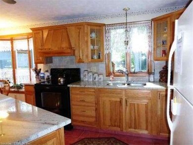 7 Duff Dr, Enfield, CT 06082 - photo 4