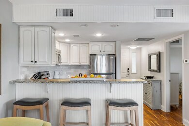 7-web-or-mls-Coastal RE Photo 2901 Atriu